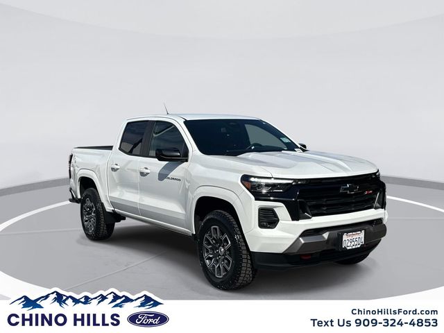 Summit White 2024 Chevrolet Colorado Pickup Truck Four-Wheel Drive 8-Speed Automatic
