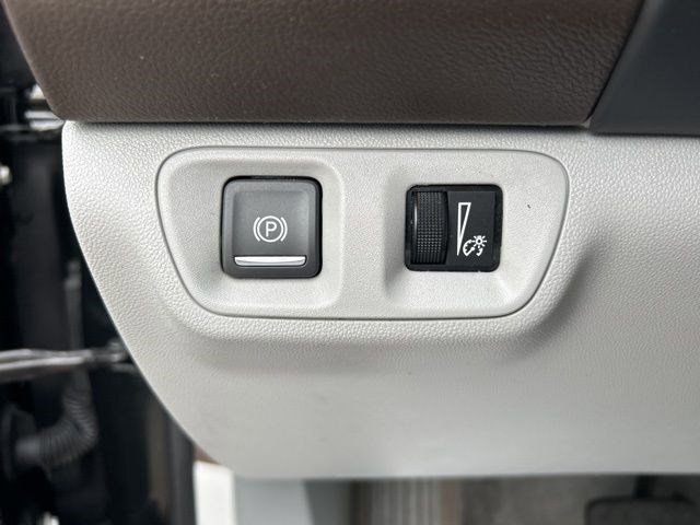 2022 GMC Acadia SLE photo