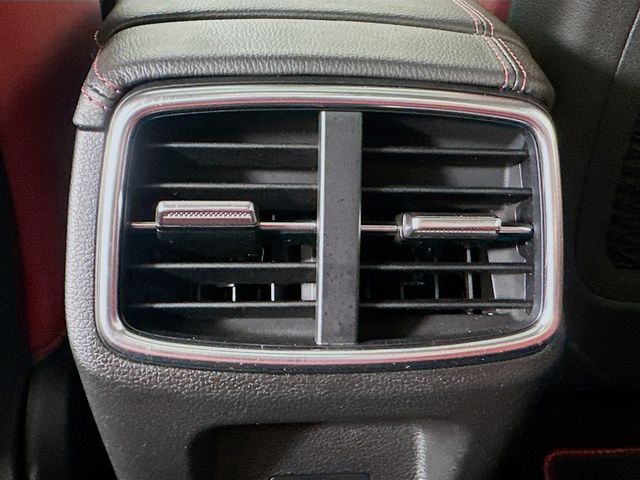 Thumbnail: 2025 Genesis G70 - 26