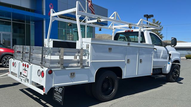 2024 Chevrolet Silverado 5500HD Work Truck 2