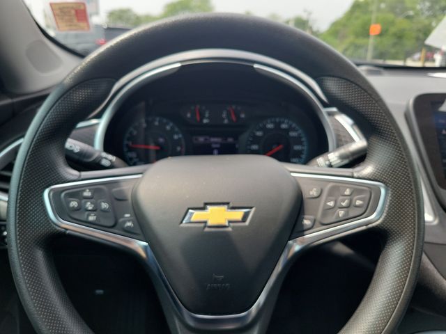Used 2025 Gray Chevrolet LT image 22