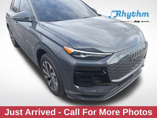 2025 Audi Q6 e-tron quattro Premium