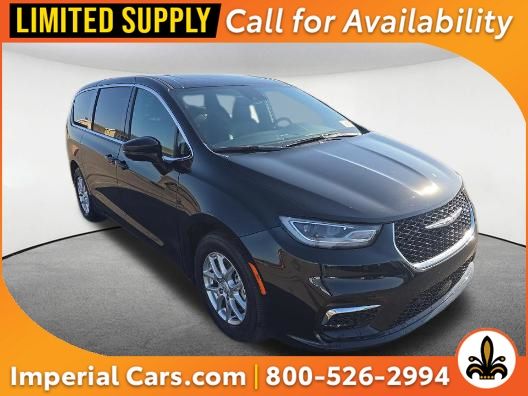 Diamond Black Crystal Pearlcoat 2026 Chrysler Pacifica Select FWD Minivan Front-Wheel Drive 9-Speed Automatic