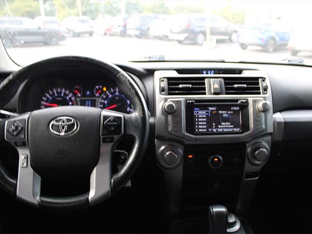 Used 2016 Midnight Black Metallic Toyota SR5 image 10
