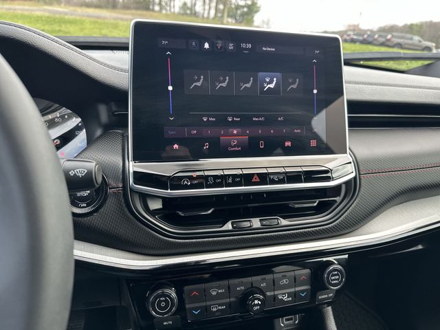 Used 2025 White Jeep Trailhawk image 18