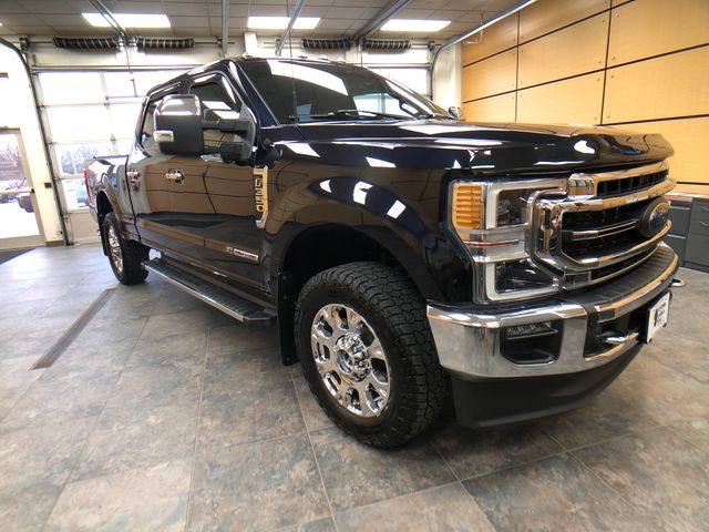Blue Metallic 2022 Ford F-350 Super Duty Lariat Crew Cab 4WD Pickup Truck Four-Wheel Drive Automatic