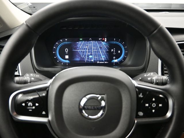 2024 Volvo XC90 B5 Plus photo