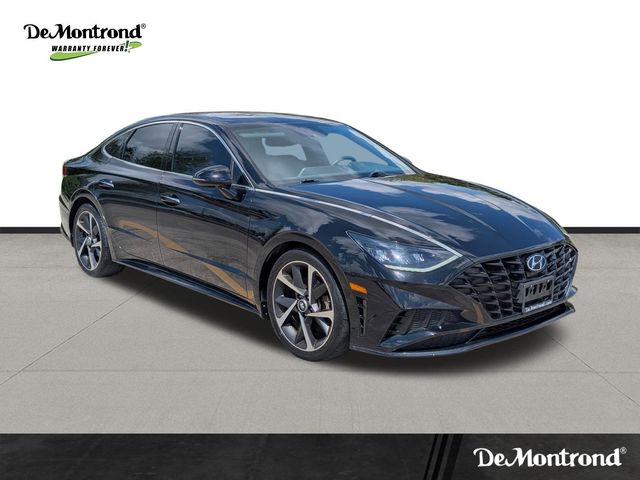 Used 2021 Black Hyundai SEL Plus image 3