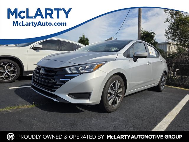 Brilliant Silver Metallic 2025 Nissan Versa SV FWD Sedan Front-Wheel Drive Continuously Variable Transmission
