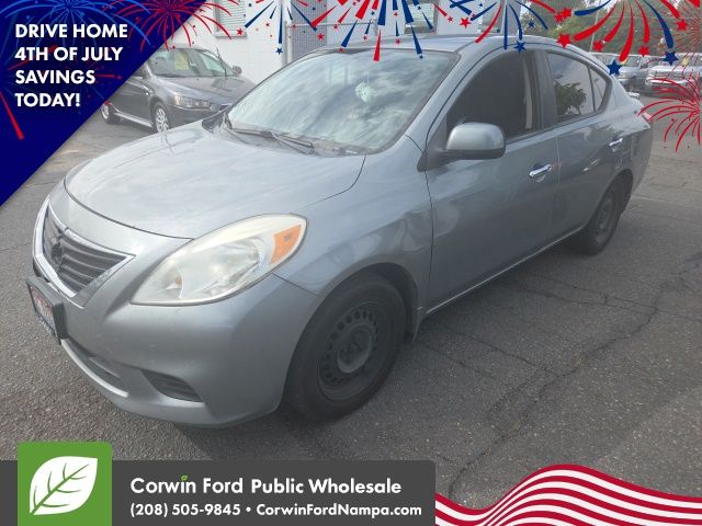 Magnetic Gray Metallic 2013 Nissan Versa Sedan Front-Wheel Drive Continuously Variable Transmission
