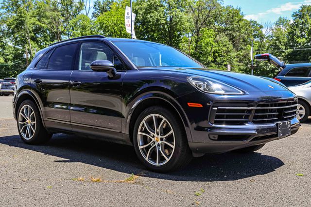Moonlight Blue 2023 Porsche Cayenne Platinum Edition AWD SUV / Crossover All-Wheel Drive 8-Speed Automatic