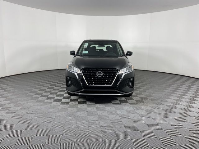 2025 Super Black Nissan Kicks Play S FWD SUV