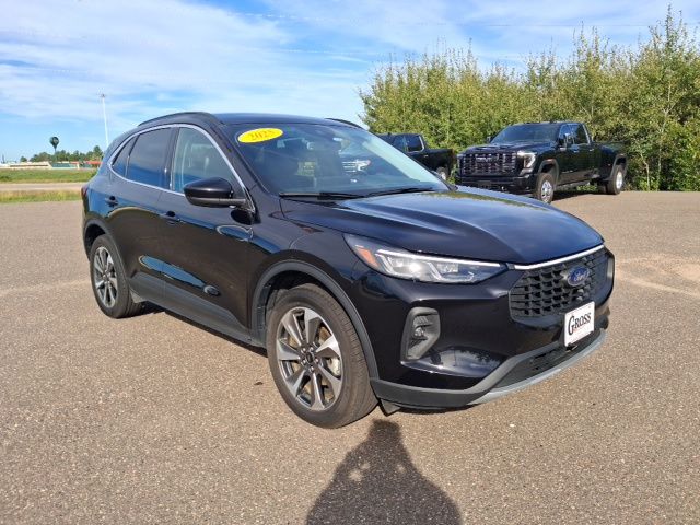 Agate Black Metallic 2025 Ford Escape SUV / Crossover All-Wheel Drive 8-Speed Automatic