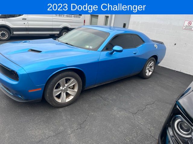 B5 Blue Pearlcoat 2023 Dodge Challenger Coupe Rear-Wheel Drive 8-Speed Automatic