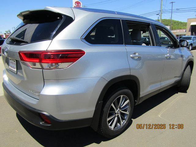 used 2019 Toyota Highlander car, priced at $25,499