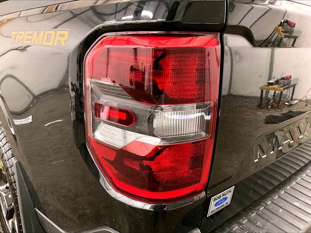 2024 Ford Maverick Lariat Black at Grove City Ford