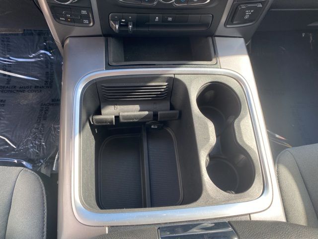 2023 Ram 1500 Classic SLT - Diamond Black Crystal Pearlcoat exterior view 18