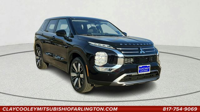 2026 Mitsubishi Outlander SE FWD's photo