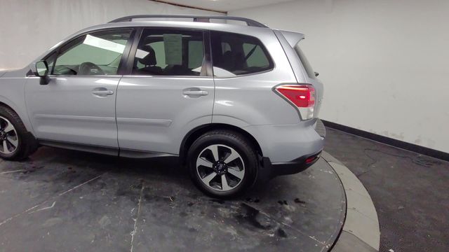 2017 – Subaru – Forester