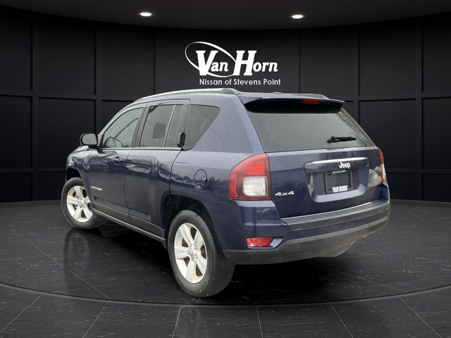 Used 2016 True Blue Pearlcoat Jeep Sport image 3