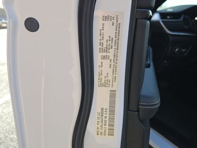 2026 Jeep Grand Cherokee L Laredo 4x2