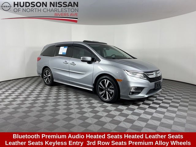 2020 Lunar Silver Metallic Honda Odyssey Elite Van
