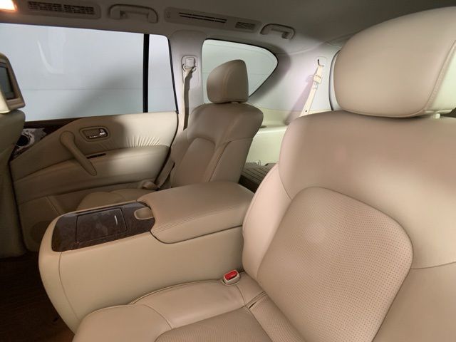 2016 INFINITI QX80 5.6L V8 23