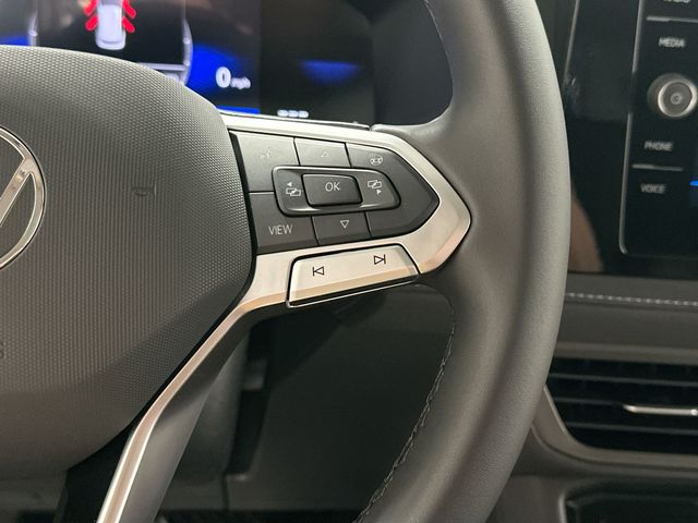 2026 Volkswagen Taos 1.5T SE Black Black at Subaru and VW of Moon Township