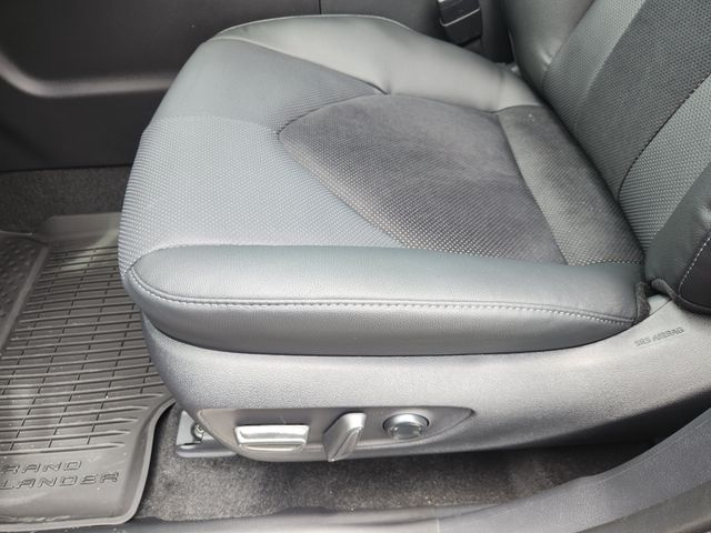 2026 Toyota Grand Highlander Hybrid MAX Platinum White at Gullo Toyota