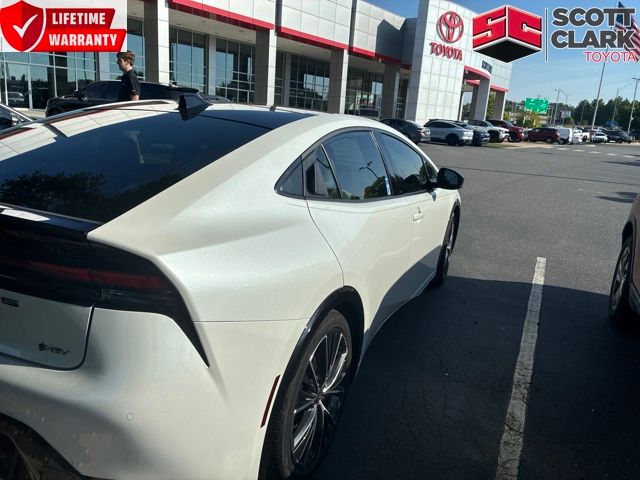 2024 Toyota Prius XLE FWD