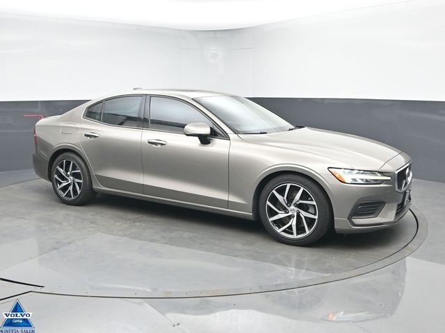 Pebble Gray Metallic 2019 Volvo S60 T6 Momentum AWD Sedan All-Wheel Drive Automatic
