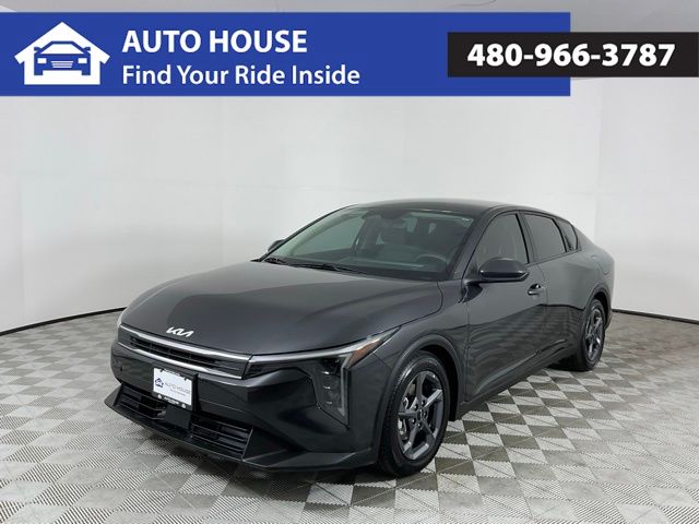 225952025 Kia K4 LXS