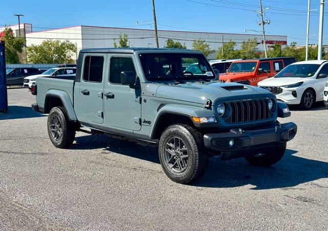 2025 Jeep Gladiator Sport S's photo