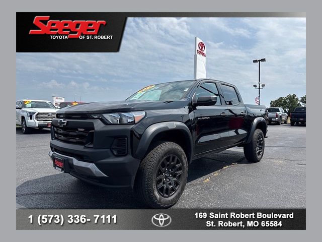 Black 2024 Chevrolet Colorado Pickup Truck Four-Wheel Drive 8-Speed Automatic