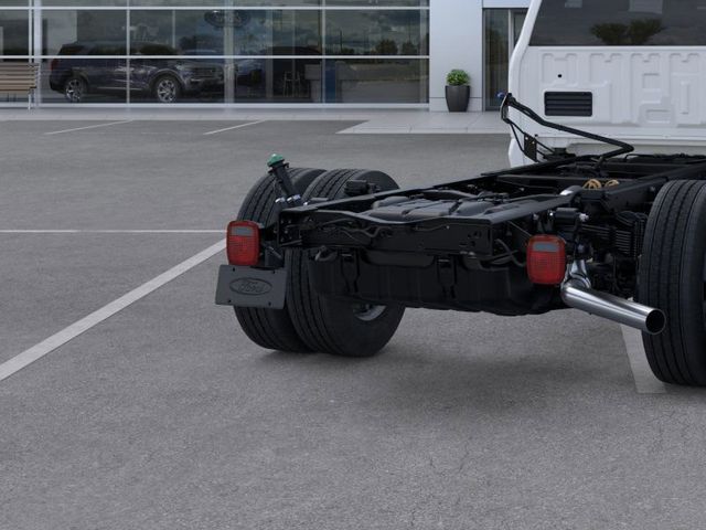 2025 Ford F-600 Super Duty 