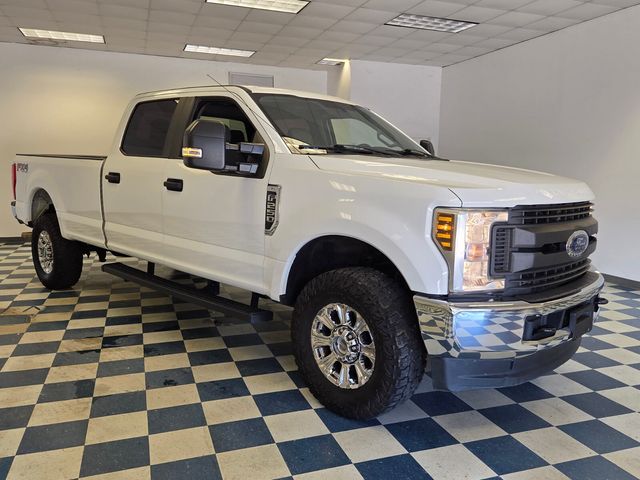 Oxford White 2018 Ford F-250 Super Duty Pickup Truck Four-Wheel Drive 6-Speed Automatic