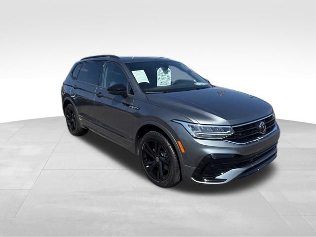 2024 Volkswagen Tiguan 2.0T SE R-Line Black photo