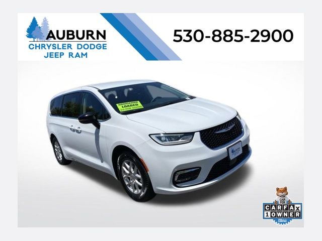 Bright White Clearcoat 2024 Chrysler Pacifica Minivan Front-Wheel Drive 9-Speed Automatic