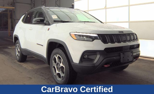 Bright White Clearcoat 2022 Jeep Compass SUV / Crossover Four-Wheel Drive 9-Speed Automatic