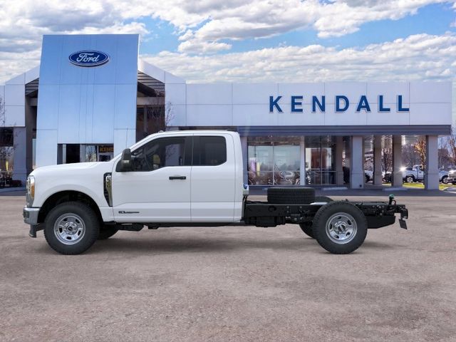 New 2026 Oxford White Ford XL image 3