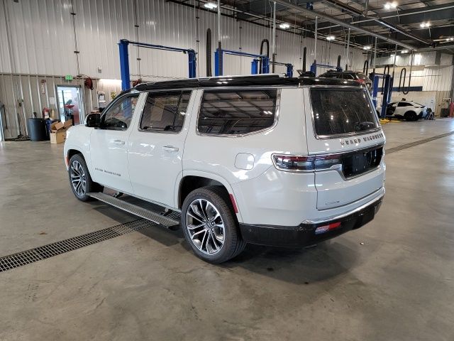 2022 Luxury White Pearlcoat Jeep Grand Wagoneer Series III 4X4 SUV