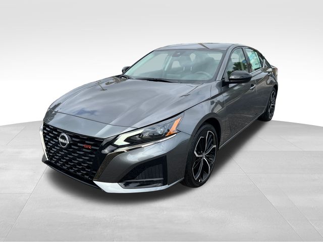 2025 Gun Metallic Nissan Altima SR FWD Sedan