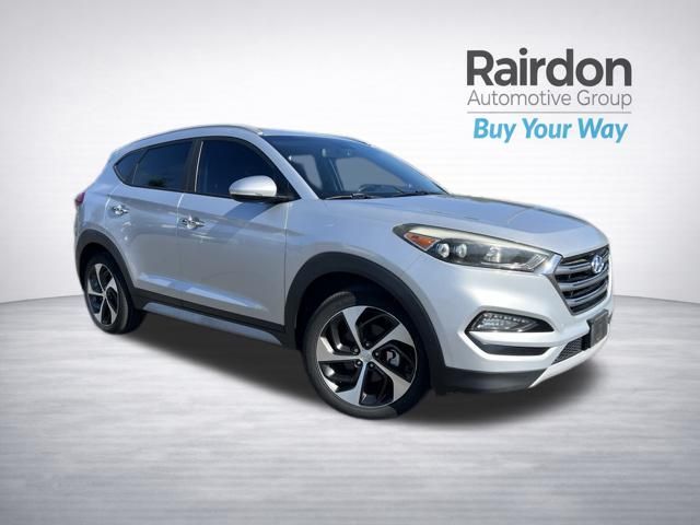 Molten Silver 2017 Hyundai Tucson SUV / Crossover All-Wheel Drive 7-Speed Automatic