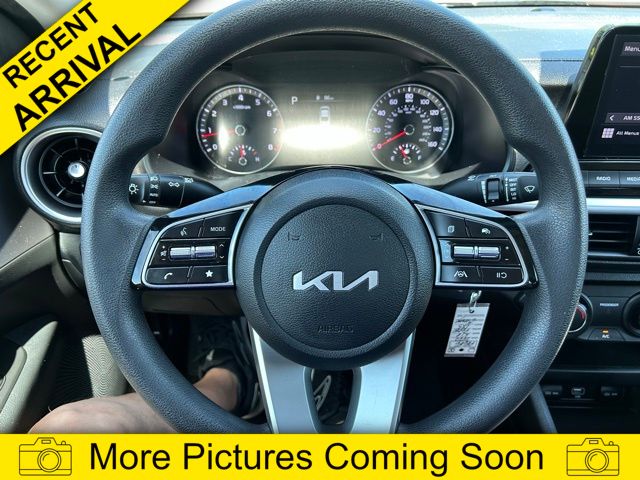 2022 Kia Forte LXS photo