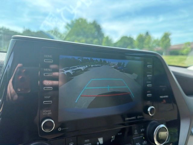 2022 Toyota Highlander XLE Off-white at Carlisle Cadillac Buick GMC