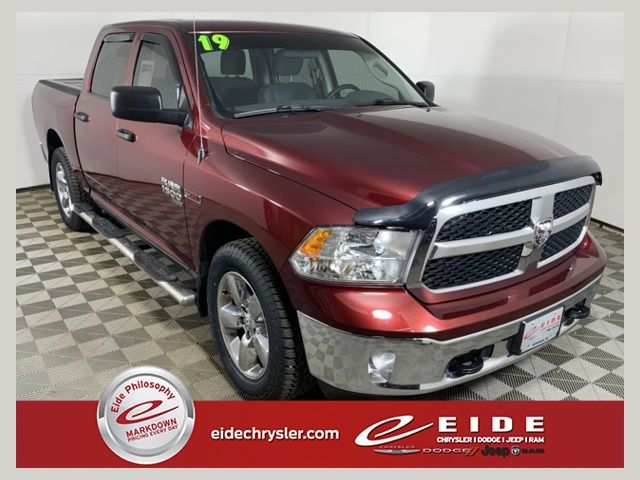 Delmonico Red Pearlcoat 2019 RAM 1500 Pickup Truck Four-Wheel Drive 8-Speed Automatic