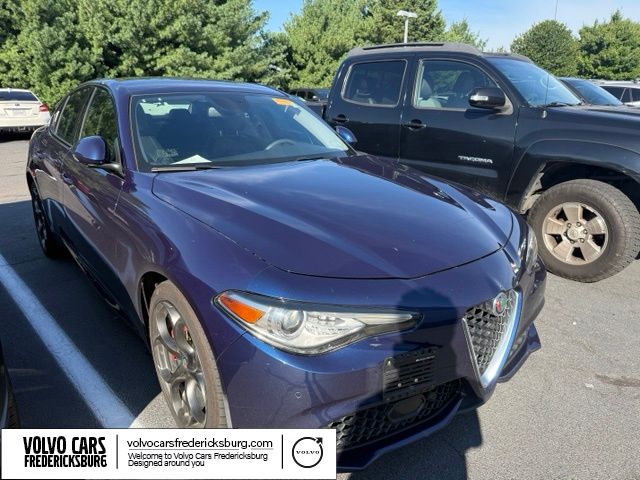 Montecarlo Blue Metallic 2019 Alfa Romeo Giulia Sedan All-Wheel Drive 8-Speed Automatic