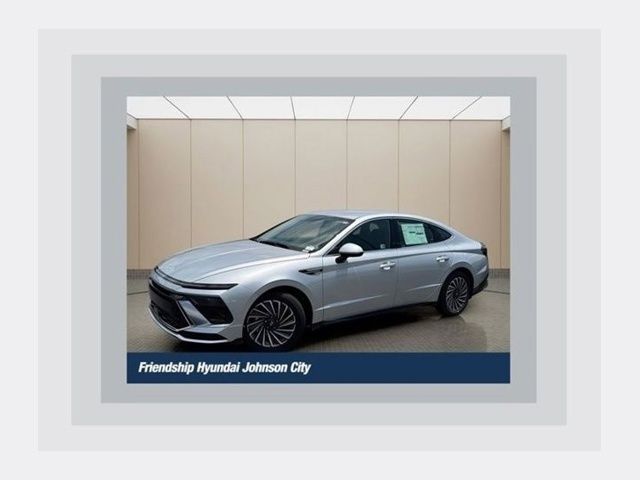 Aero Silver 2025 Hyundai Sonata Hybrid SEL FWD Sedan Front-Wheel Drive 6-Speed Automatic