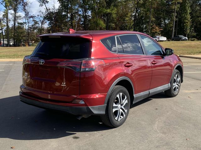 2018 Toyota RAV4 LE 10