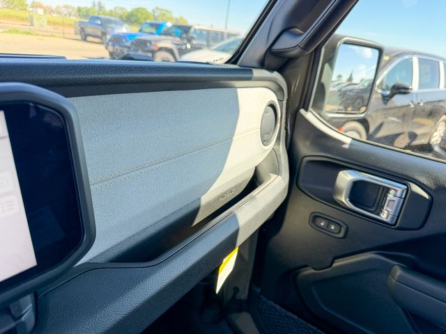 new 2026 Jeep Gladiator car, priced at $46,715